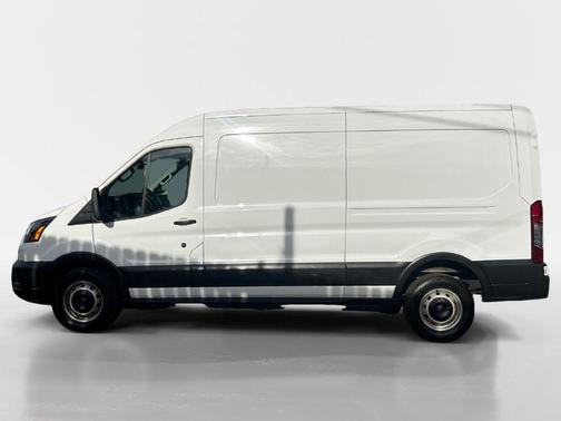 Oxford White 2023 Ford Transit-150 BASE