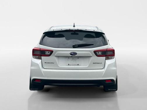 Crystal White Pearl 2023 Subaru Impreza Base