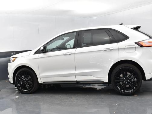 Photo 5 of 41 of 2022 Ford Edge ST