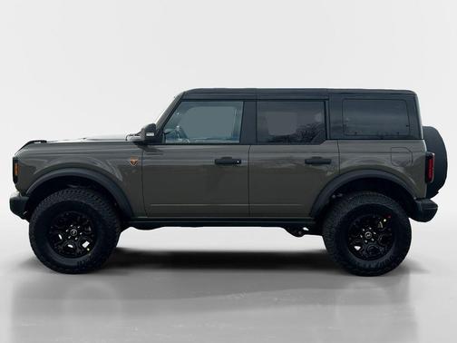 Gray 2025 Ford Bronco Badlands
