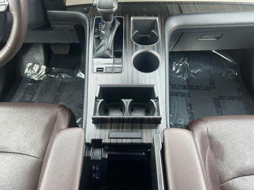 2022 Toyota Sienna Platinum 7 Passenger