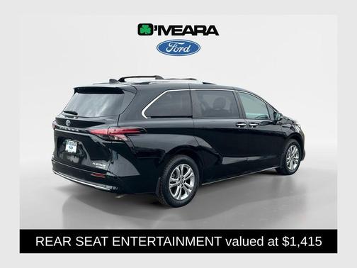 2022 Toyota Sienna Platinum 7 Passenger
