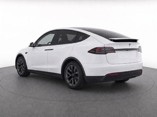 Pearl White Multi 2022 Tesla Model X Base