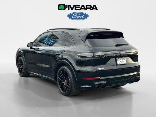 2021 Porsche Cayenne GTS