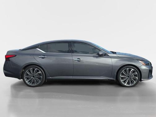 2024 Nissan Altima 2.5 SL