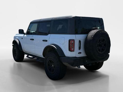 Oxford White 2023 Ford Bronco Wildtrak