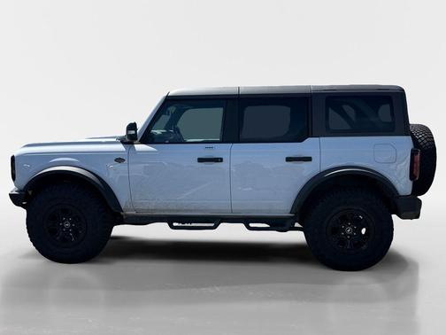 Oxford White 2023 Ford Bronco Wildtrak