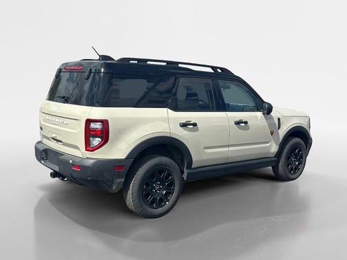 Desert Sand 2025 Ford Bronco Sport Badlands
