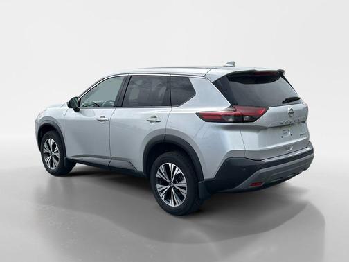 Brilliant Silver Metallic 2021 Nissan Rogue SV