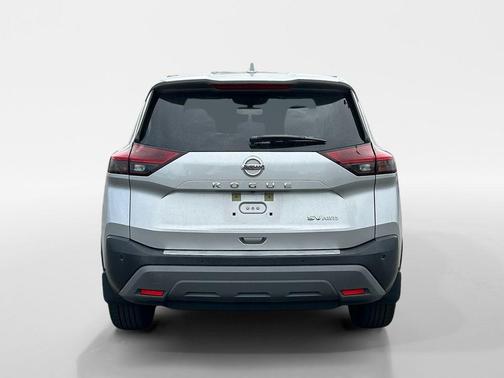 Brilliant Silver Metallic 2021 Nissan Rogue SV