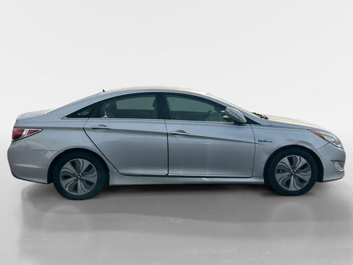 Starlight Silver 2015 Hyundai SONATA Hybrid Limited