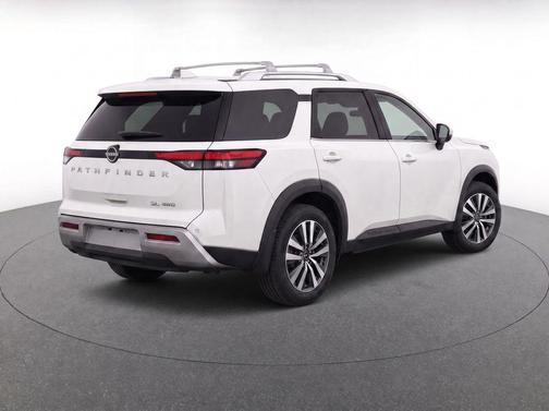 White 2023 Nissan Pathfinder SL