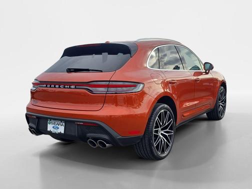 2023 Porsche Macan Base