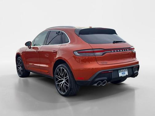 2023 Porsche Macan Base
