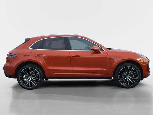 2023 Porsche Macan Base