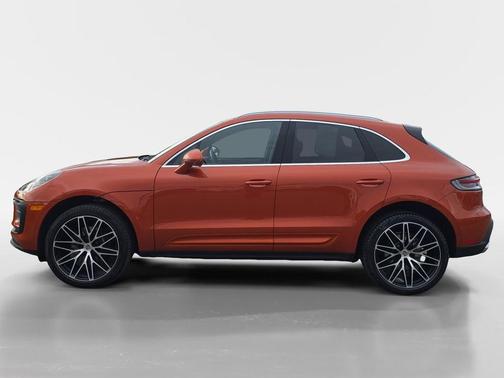 2023 Porsche Macan Base