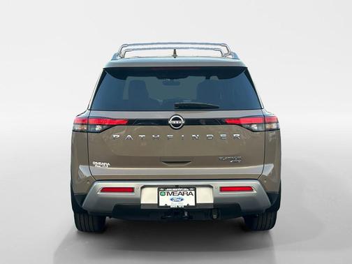 Baja Storm 2023 Nissan Pathfinder Platinum