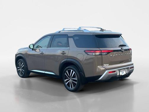 Baja Storm 2023 Nissan Pathfinder Platinum