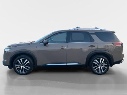 Baja Storm 2023 Nissan Pathfinder Platinum