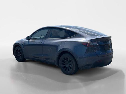Midnight Silver Metallic 2023 Tesla Model Y Long Range