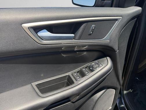 Black Metallic 2024 Ford Edge SEL