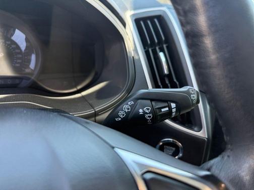Black Metallic 2024 Ford Edge SEL