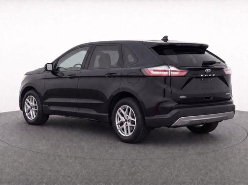 Agate Black Metallic 2024 Ford Edge SEL