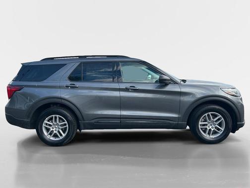 Carbonized Gray Metallic 2026 Ford Explorer Active