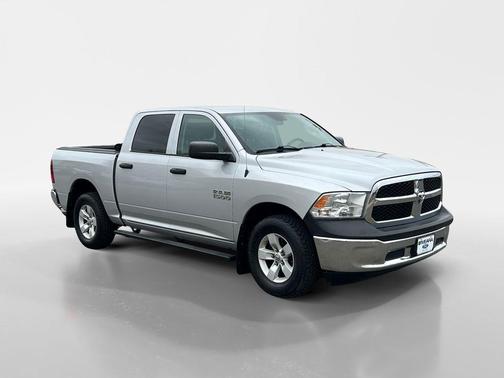 Bright Silver Clearcoat Metallic 2016 RAM 1500 Tradesman