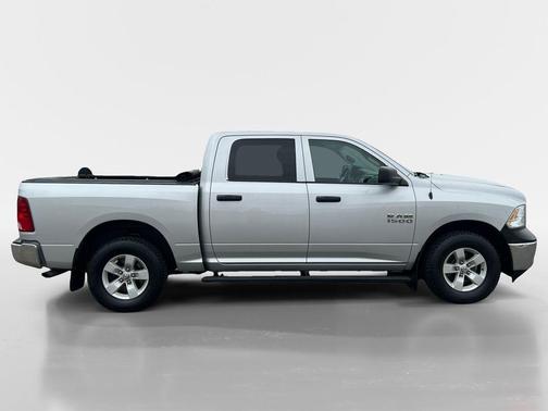 Bright Silver Clearcoat Metallic 2016 RAM 1500 Tradesman