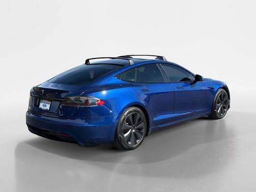 2022 Tesla Model S Base