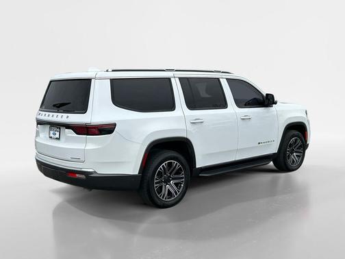 Bright White Clearcoat 2022 Jeep Wagoneer Series III