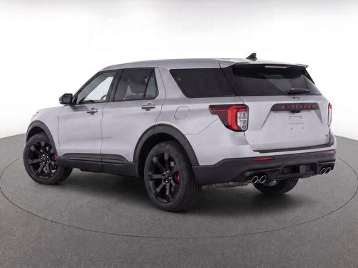 Silver Metallic 2022 Ford Explorer ST