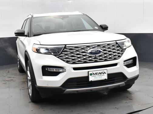 Photo 2 of 35 of 2021 Ford Explorer Platinum