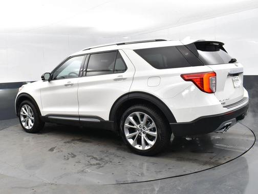 Photo 5 of 35 of 2021 Ford Explorer Platinum