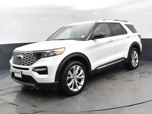 Photo 3 of 35 of 2021 Ford Explorer Platinum