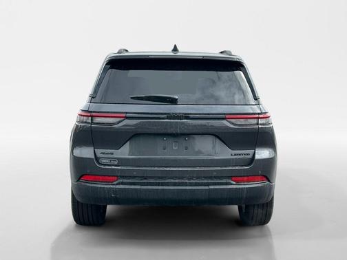 Metallic 2025 Jeep Grand Cherokee Limited