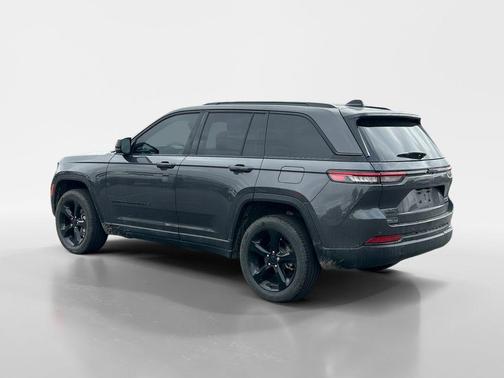 Metallic 2025 Jeep Grand Cherokee Limited