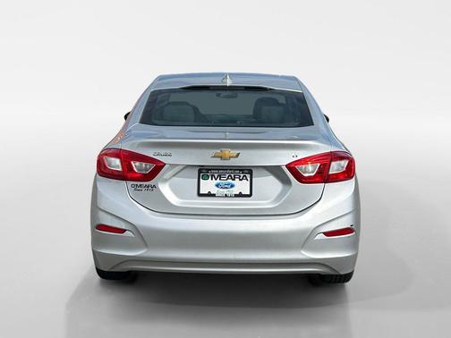 Silver Ice Metallic 2017 Chevrolet Cruze LT