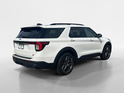 Star White 2026 Ford Explorer ST