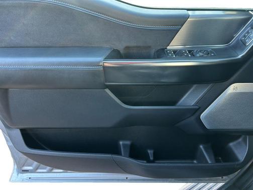 Iconic Silver Metallic 2024 Ford F-150 Platinum