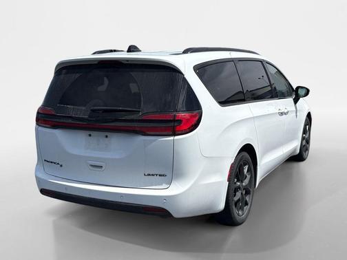 Bright White Clearcoat 2025 Chrysler Pacifica Limited
