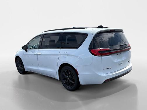 Bright White Clearcoat 2025 Chrysler Pacifica Limited