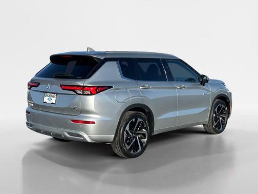 2024 Mitsubishi Outlander PHEV SEL