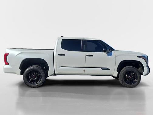 2022 Toyota Tundra Platinum