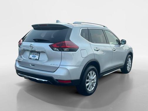 Brilliant Silver Metallic 2019 Nissan Rogue SV