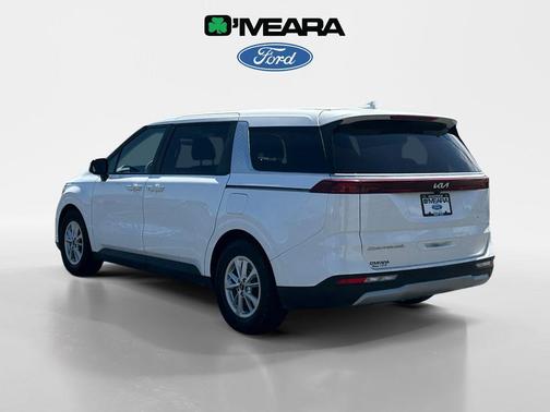 2022 Kia Carnival LX