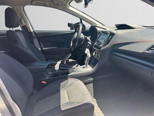 Ice Silver Metallic 2021 Subaru Crosstrek Premium