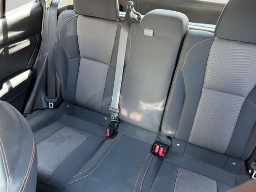 Ice Silver Metallic 2021 Subaru Crosstrek Premium