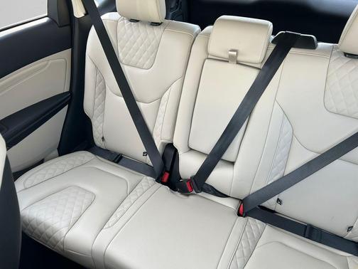 Blue Metallic 2023 Ford Edge Titanium